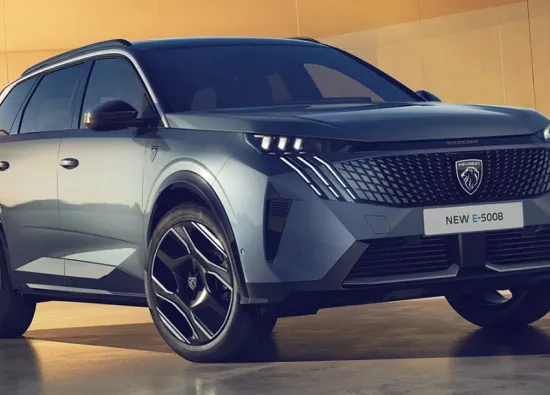 Peugeot представляет свой новый электрический внедорожник E5008