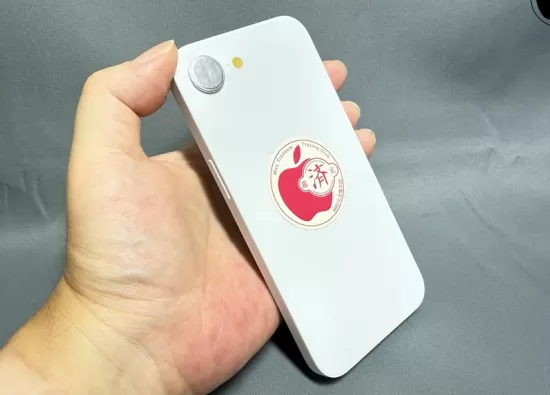 iPhone SE 4: новое поколение с измененным дизайном и Face ID