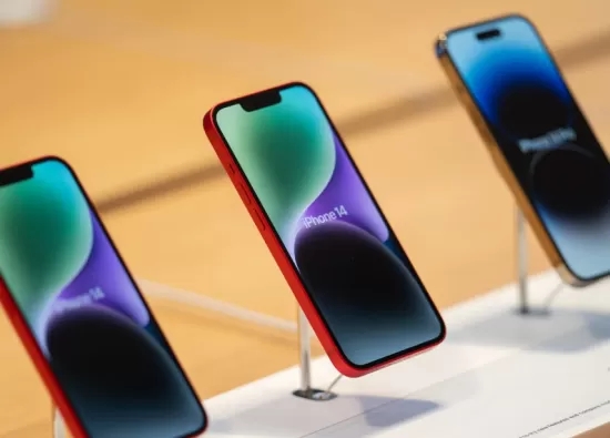 Apple готовится к выпуску iPhone SE 4-го поколения и обновлению Mac в 2025 году