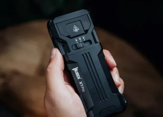 Wuben X1Pro: мощный фонарик на 13 000 люмен, который заряжает смартфон